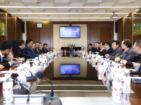 深圳申博太阳城集团和湖北宜化集团签署投资相助协议